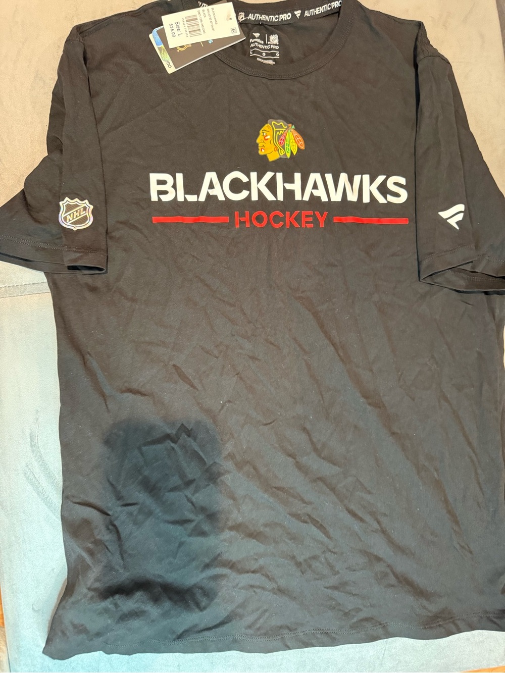 Fanatics Black Blackhawks Hockey Tee with Red & White Accents